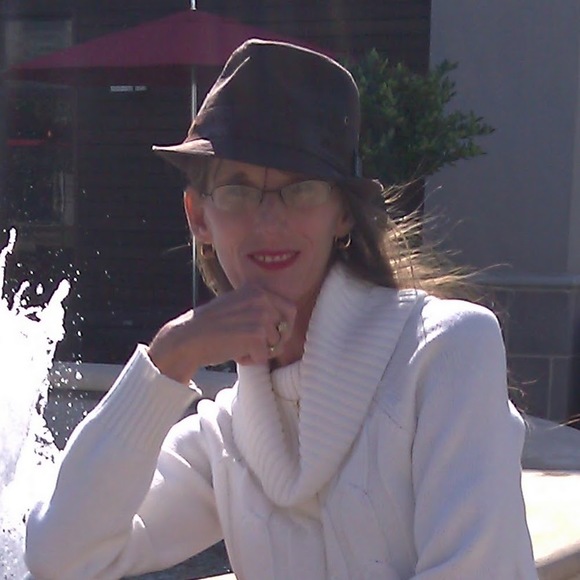 Meet your Posher, Robin - Picture 1 of 1